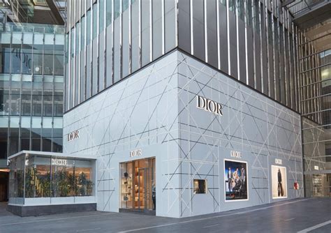 dior store in malaysia.